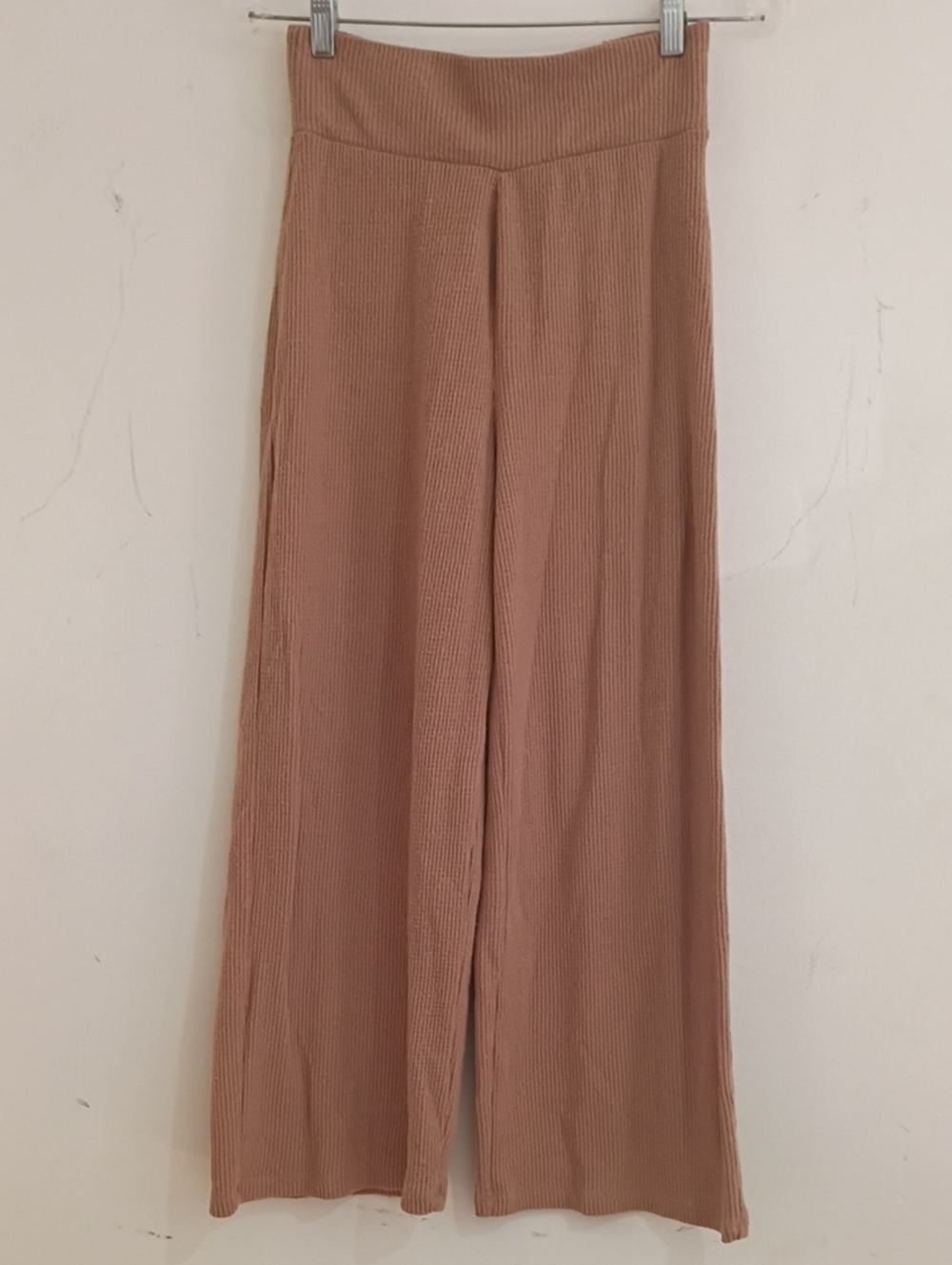 Abercrombie & Fitch Ribbed Wide-Leg Pants in Dusty Rose Tan